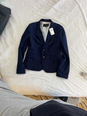 Banana Republic Women's Navy Blue Two-Button Schoolboy Blazer with Metal Crest B